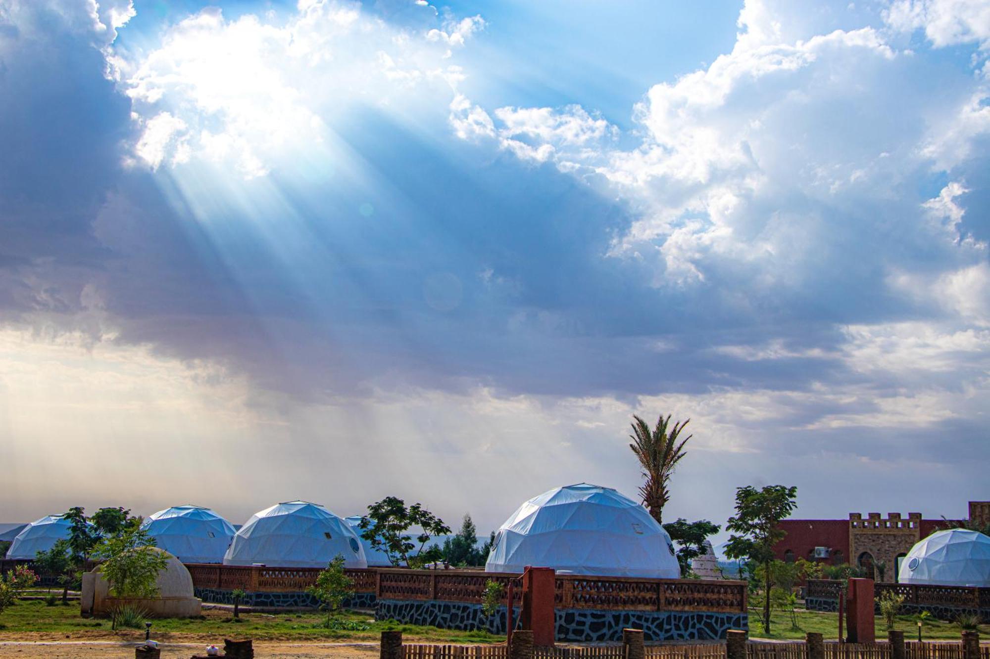 B&W Sahara Sky Camp Hotel Farafra Exterior photo
